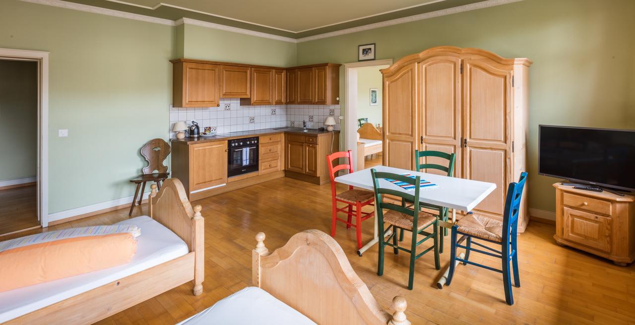 Gasthof Zur Traube Roggwil  エクステリア 写真